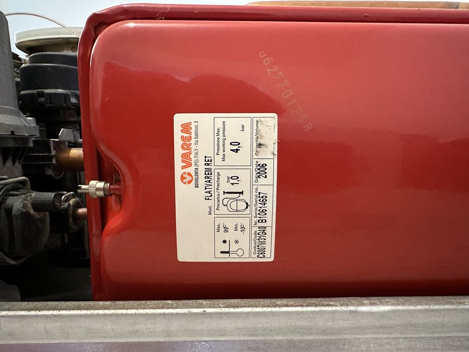 Centrală termică ARISTON UNO 24+termostat