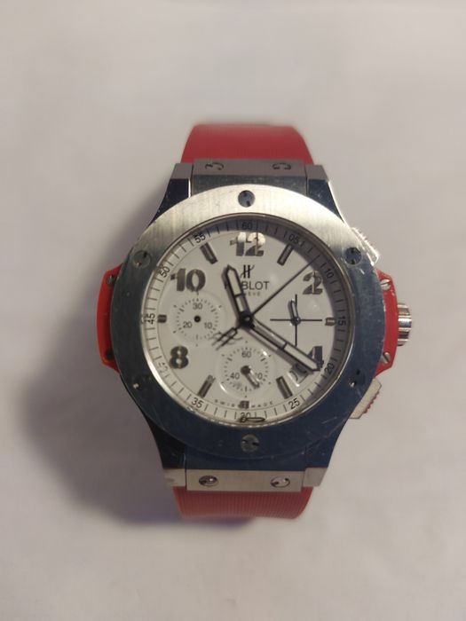 Часы женские HUBIOT