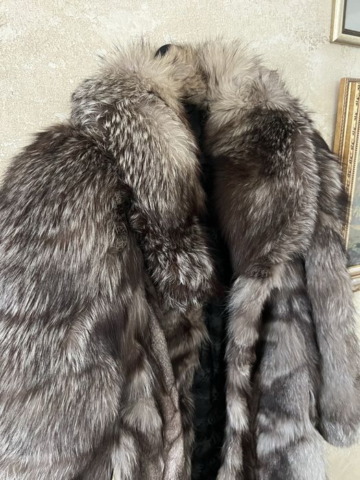 Палто от сребърна лисица