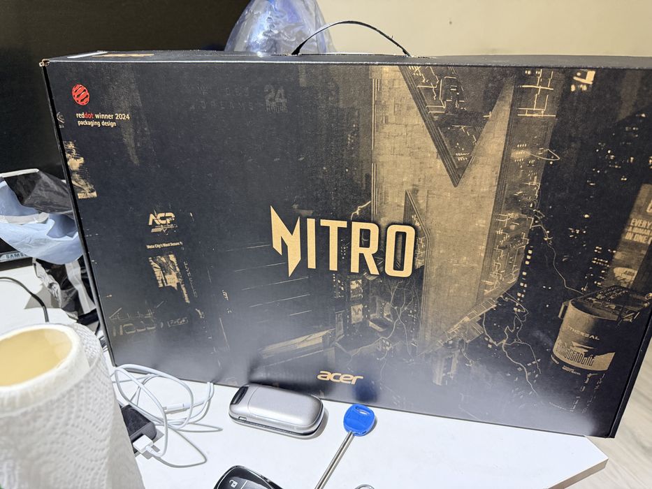 Acer Nitro 16S AI