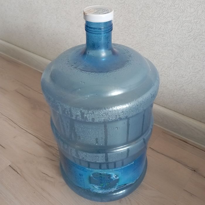 Продам ёмкости для воды .