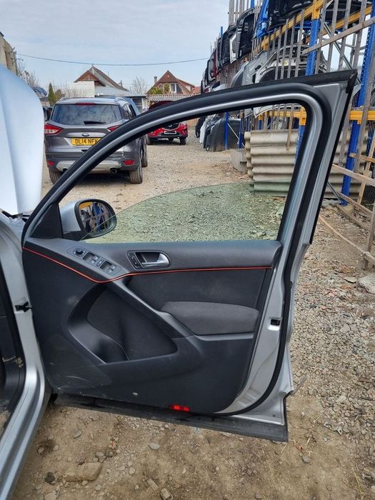 Usa Dreapta Fata Volkswagen Tiguan 5N 2007 - 2011 SUV 4 Usi SILVER (1481)