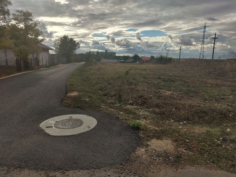 teren intravilan , Ciocârlia