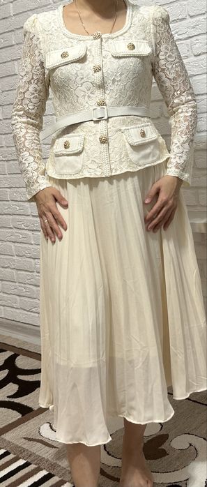 Көйлек сатылады.