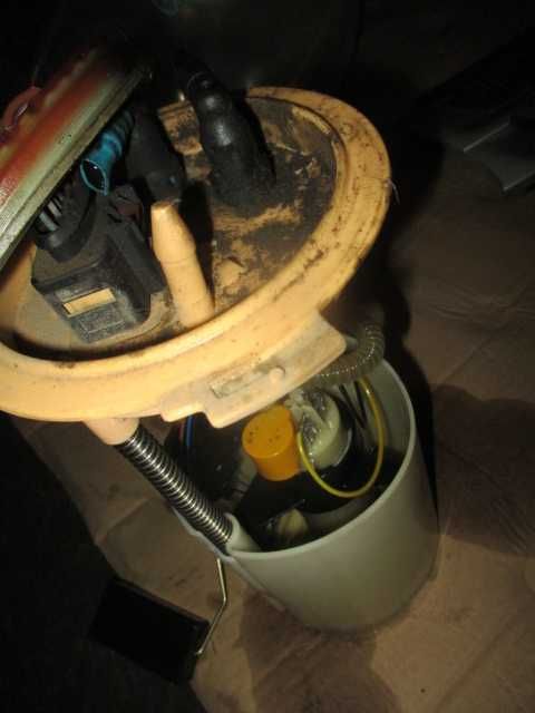 Pompa motorina rezervor Golf5 Audi A3 Seat Skoda Touran motor 1,9 TDI