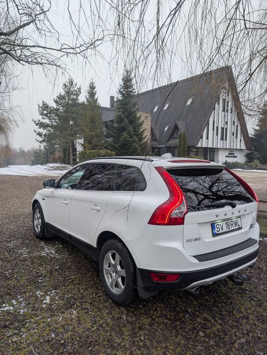 Volvo XC60 D5 manual (12.2010)