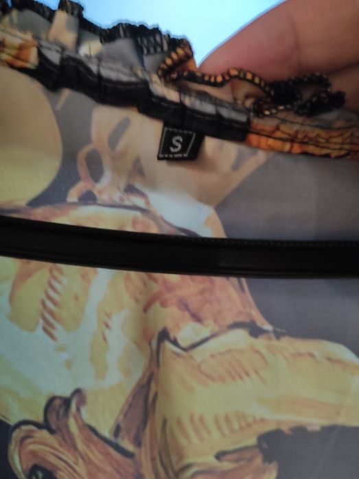 Рокля от фин полиестер,тип прегърни ме.Дълга до глезена.