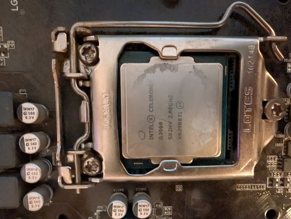 Kit Gigabyte GA-H110M-DS2 DDR4 + Cpu G3900