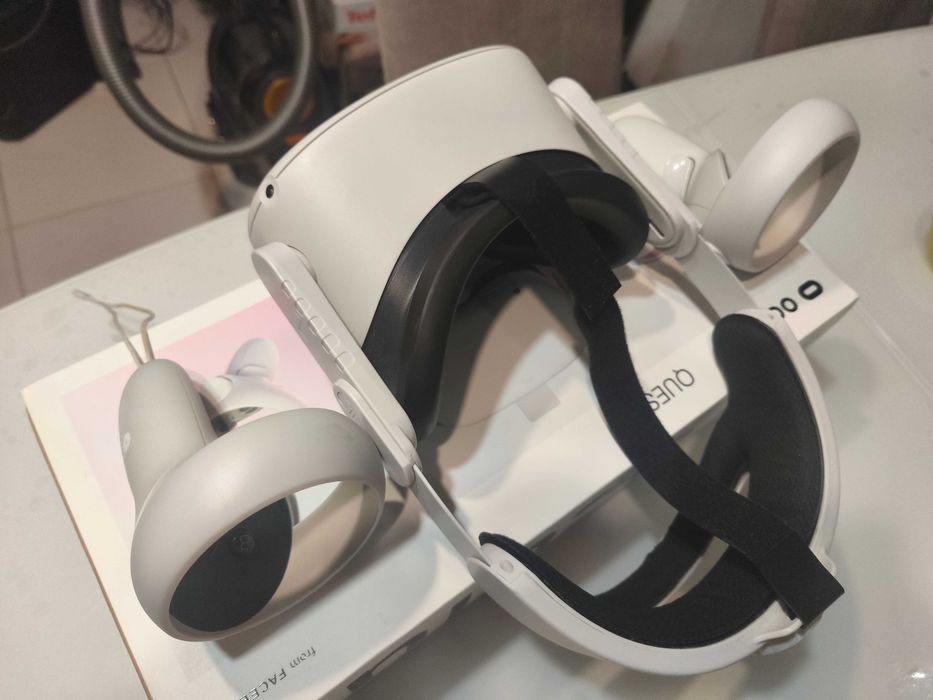 Продам виар очки виртуалной реальности Oculus Quest2. 256 Mb
