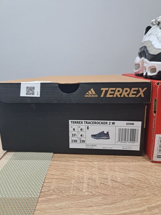 Nike air maxDN8,95 adidas Terrex