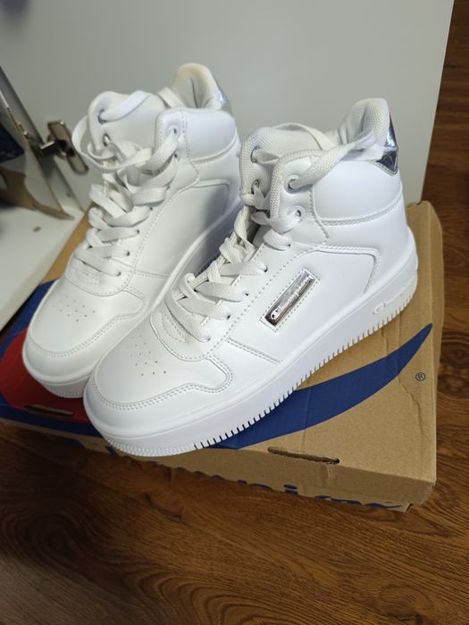 Sneakers Mid Cut Shoe Rebound Platform Mid Metal