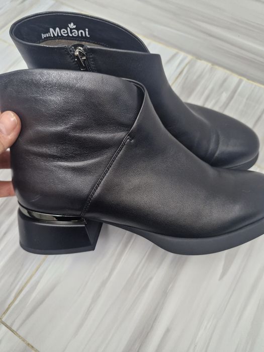 Продаётся женские сапоги