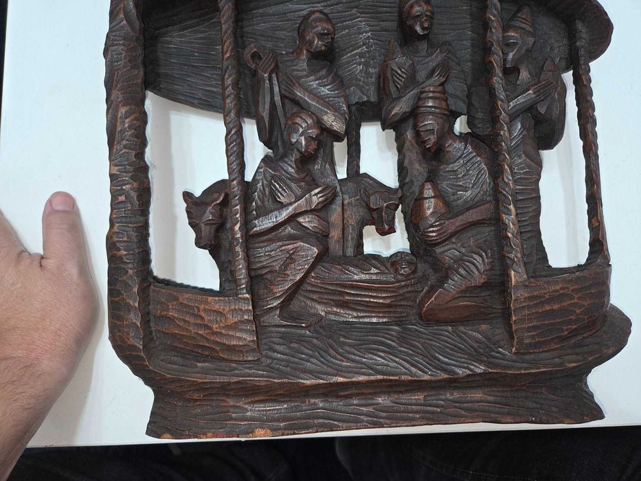 Sculptura vintage africana cu Nasterea Domnului