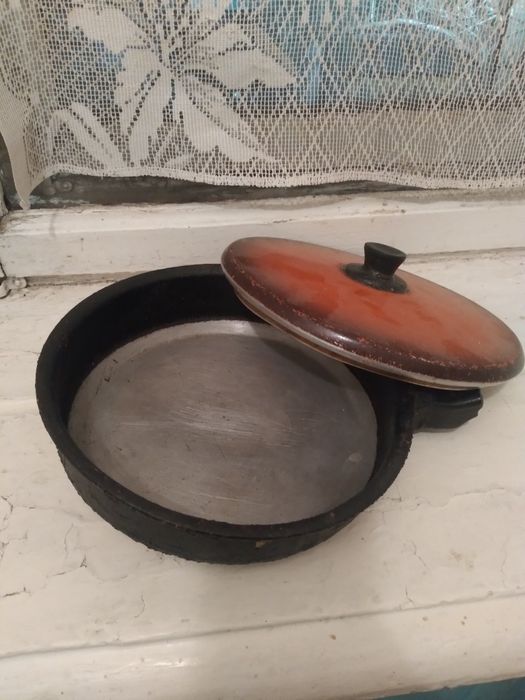 Кастрюли, бидоны, таз, бак