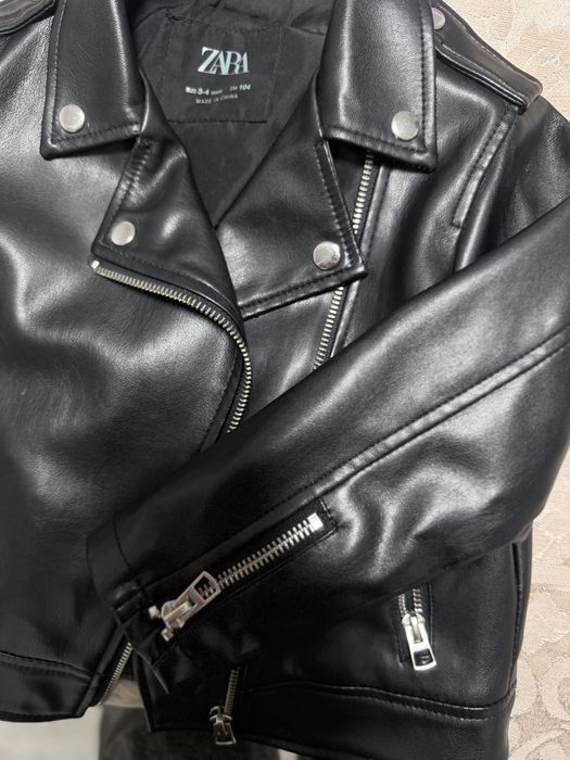 Продам детскую куртку зара