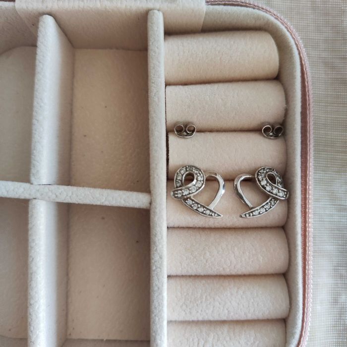 Симпатични сребърни обеци