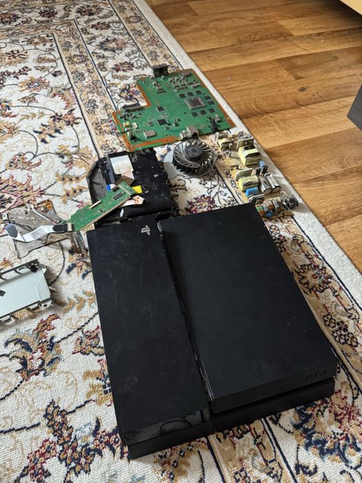 Playstation 4 fat В РАЗБОР (не рабочий)