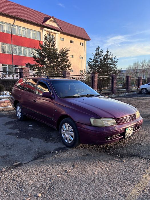 Продам Карина Е машина на ходу