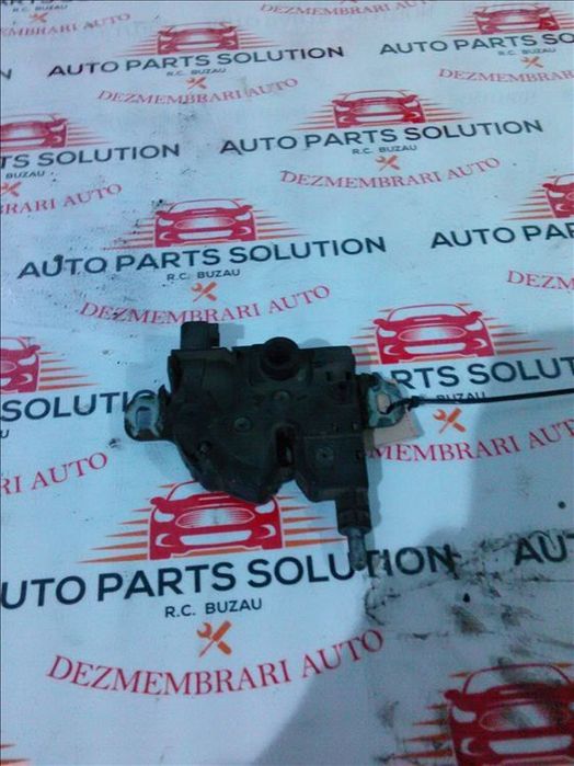 broasca capota ford focus 2 1.8 tdci an fabr. 2007