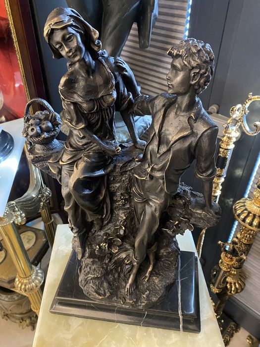 Statueta indragostiti