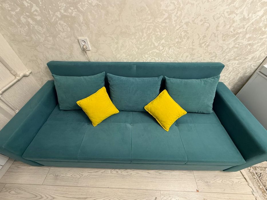 Диван в хорошем состояний