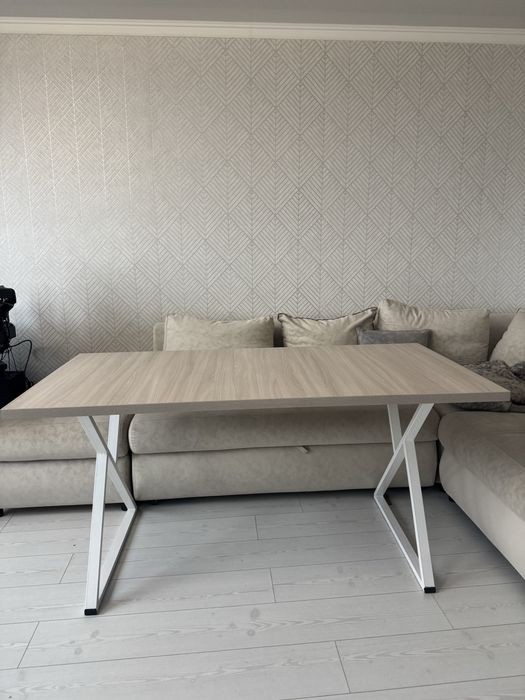 Продам стол в хорошем состоянии