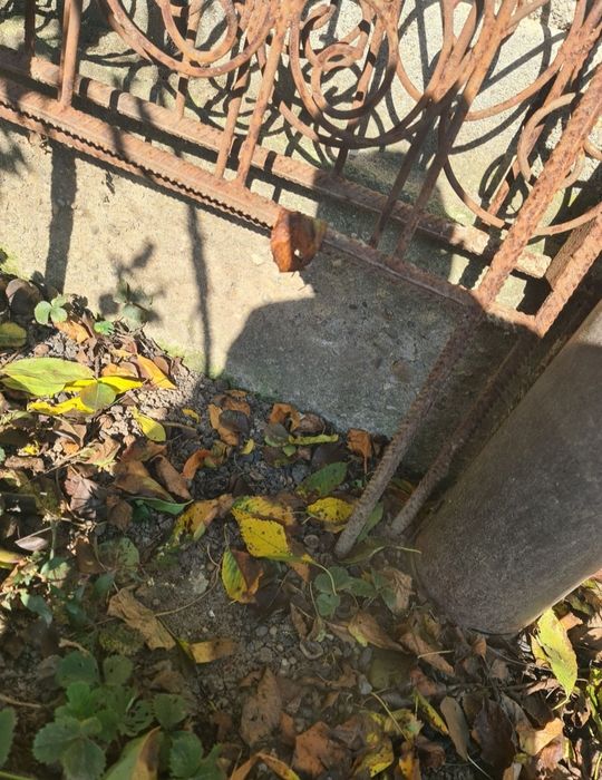 Gard cimitir grilaj pentru loc de veci 3m pe 3m
