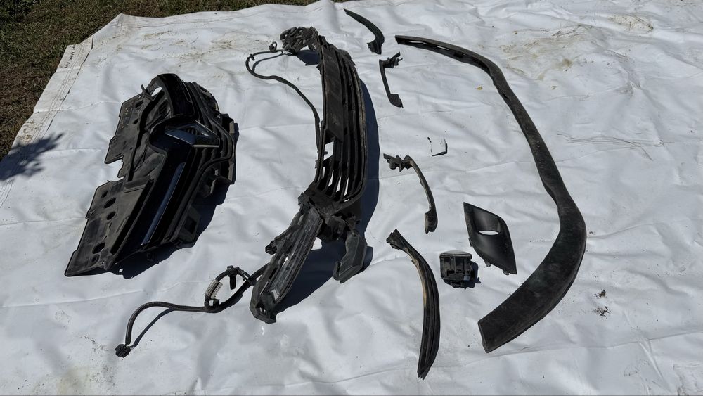 Решетка , Решетки за Предна Броня / Clio 4 / Клио 4 / 2015-2019г.