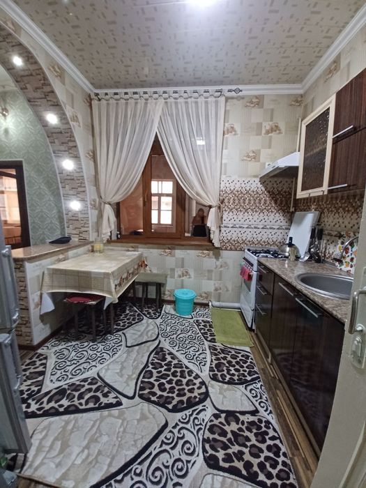 Продаётся дом  . В городе.