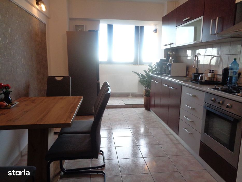 Apartament 2 camere decomandat, etaj intermediar - Spitalul Judetean — fotografia 1