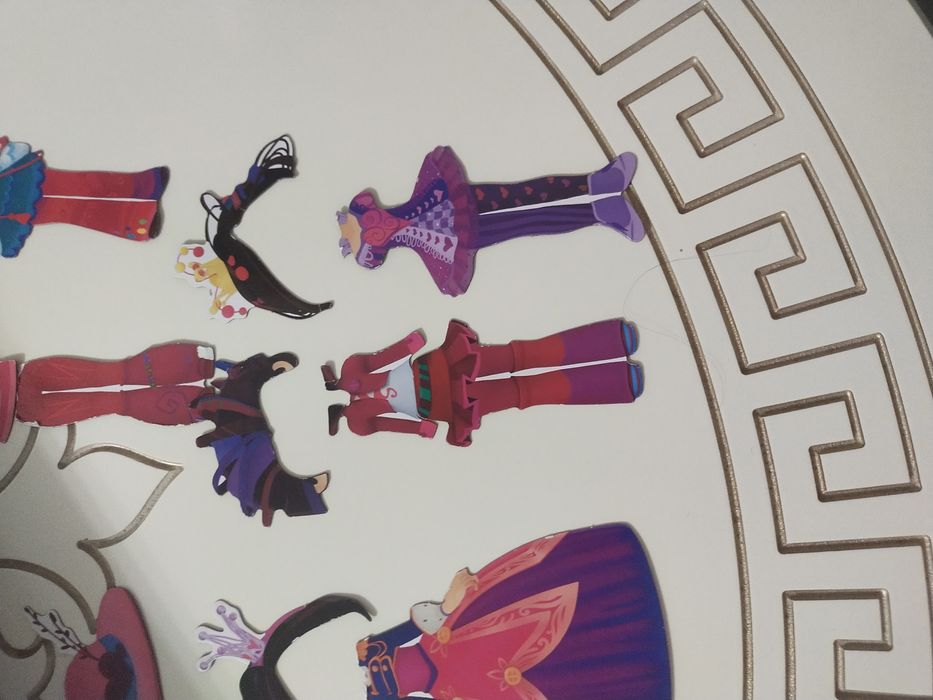 игрушка для девочек переодевалка