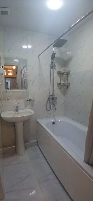 Сдается 3-х комнатная квартира. Все удобства есть. Заходи и живи.