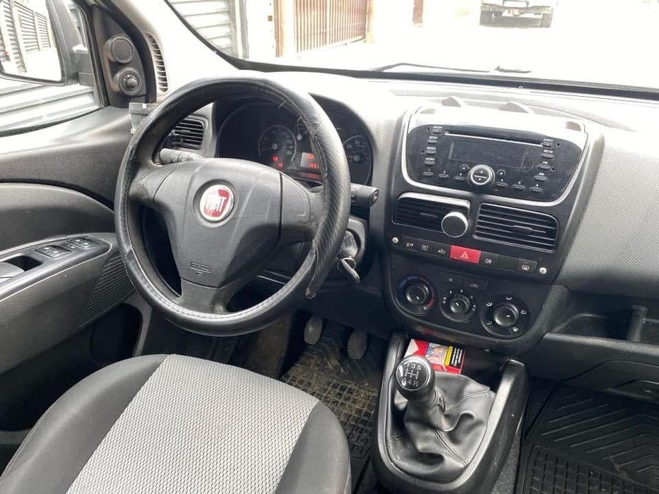 Fiat Doblo 1.3 Multijet  2012 Man5+1  AC  Proprietar  4400-euro