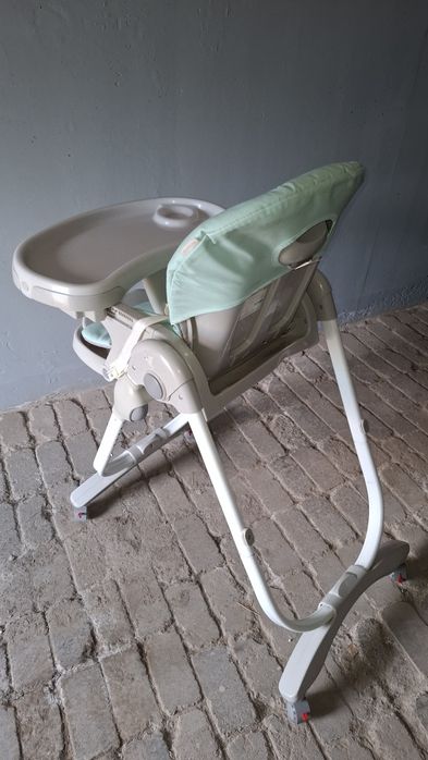 Продам кресло для кормления ребенка