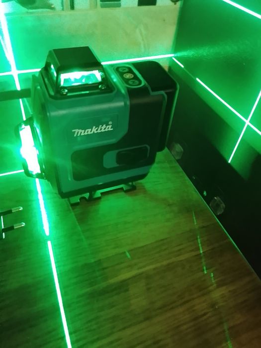 Nivel laser makita 16 linii