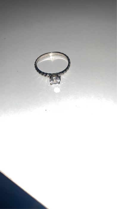 Продам серебряное кольцо