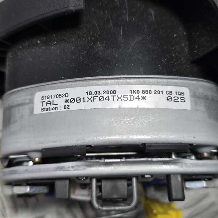 Airbag volan cu o mufa Volkswagen Golf 5