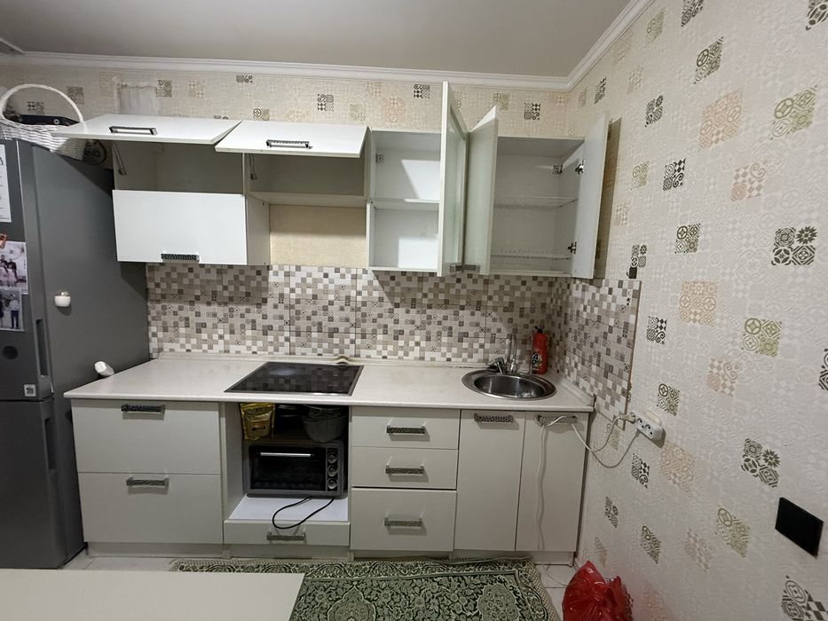 Срочно продам кухонный гарнитур