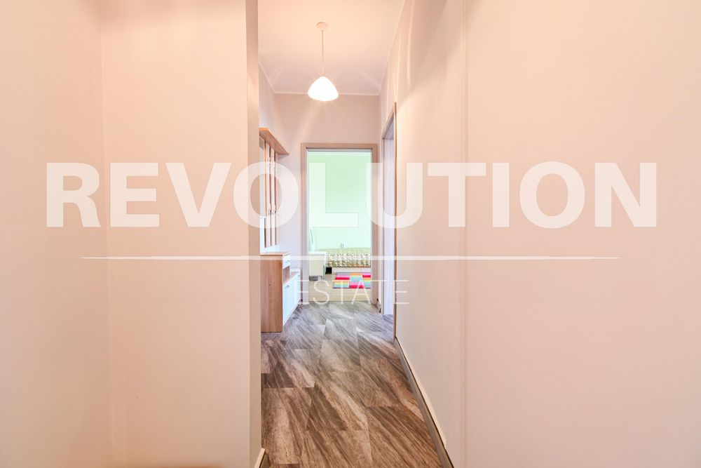 Дава се под наем Тристаен апартамент в София, Медицинска академия - 70 кв.м за 600 € - Снимка #9