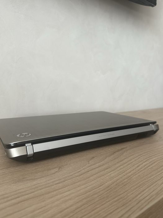 HP pavilion dv6.