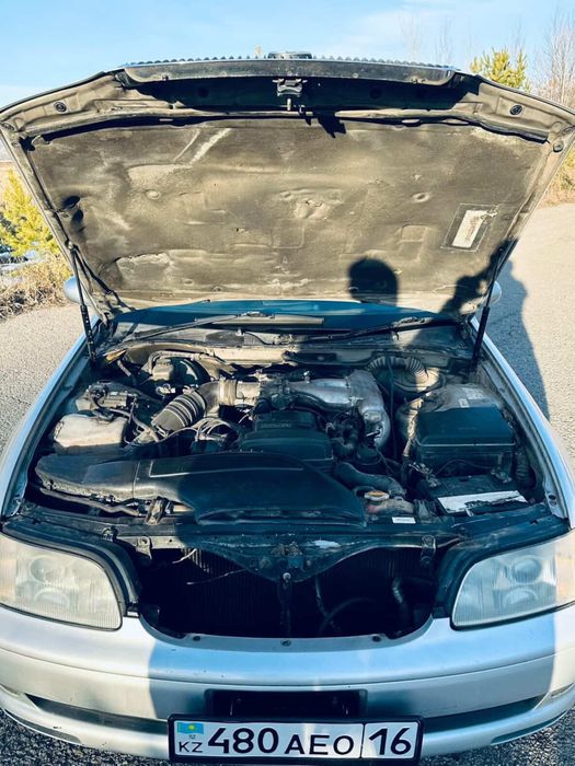 Продам машину Toyota aristo