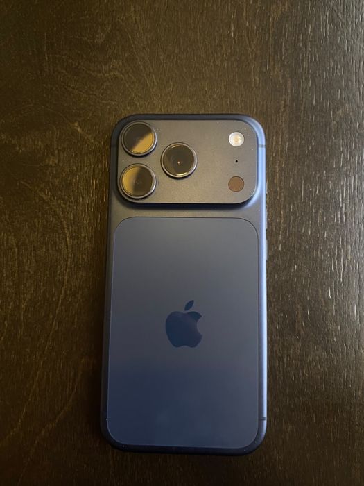 iphone. 17Pro с гарантией