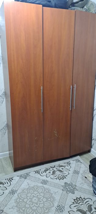 Продам шкаф для одежды