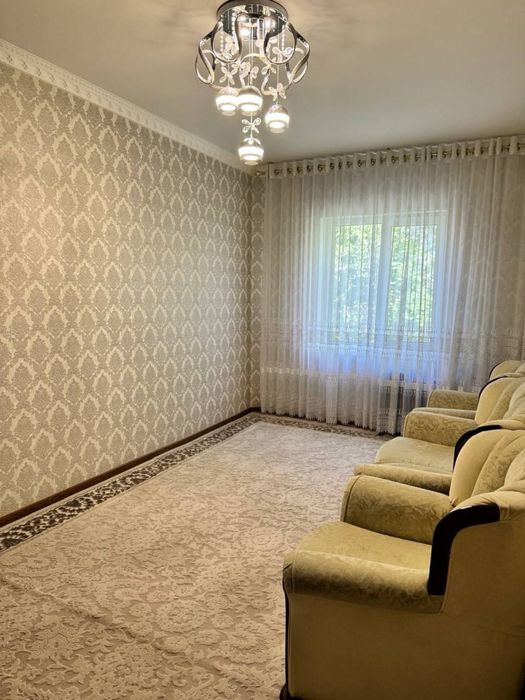 1/4/4 (39кв.м.) 8 микрорайон | с ремонтом, мебель и техника в подарок!