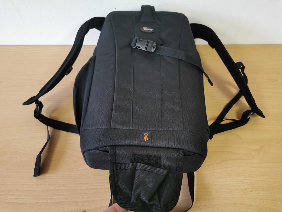 Lowepro Flipside 300 чанта - раница за фотоапарат