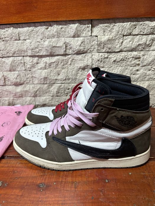 Vând Jordan 1 Retro Travis Scott Mocha