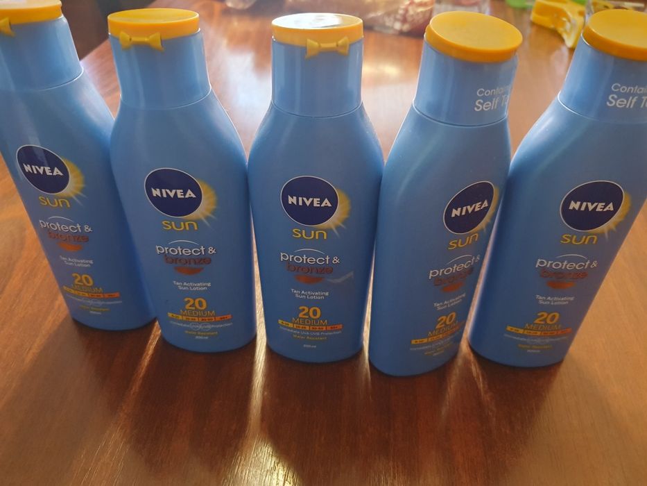 Vand lot 5 creme de plaja Nivea Sun 20