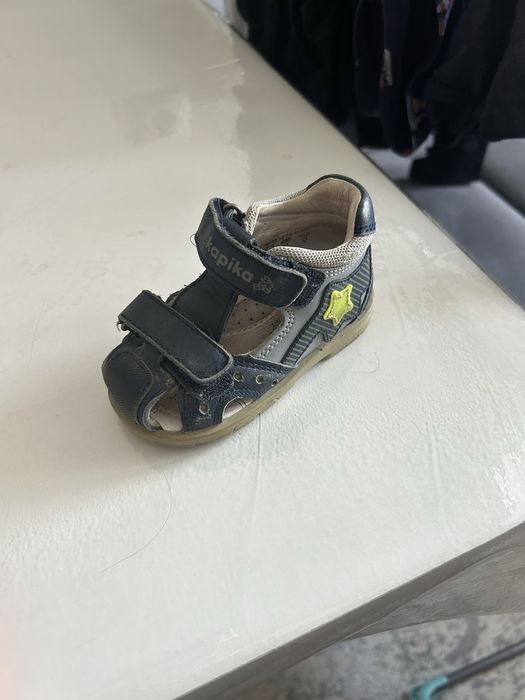 Продам сандали капика оригинал,19