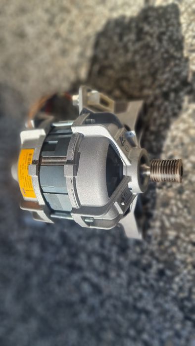 Двигатели от перални..
По 30лв всеки.6