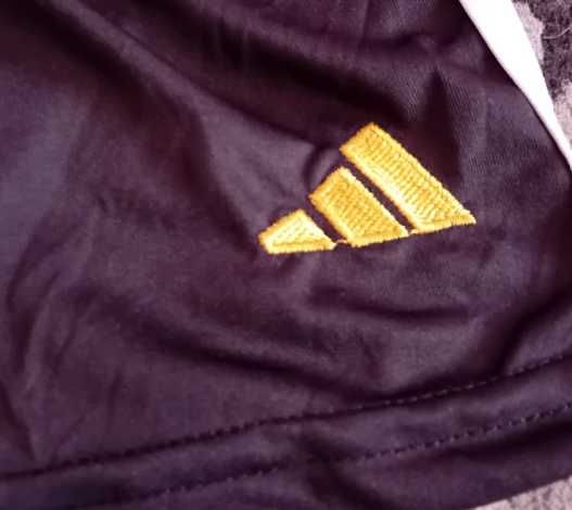 Оригинални къси панталони на Реал Мадрид